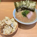 家系ラーメン 貫徹家 - 