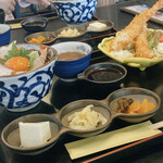 レストラン よし川 - 海鮮丼・エビフライセット