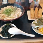 麺 和田や - ごぼう天うどんと梅おにぎり