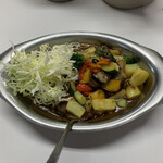 カレーのチャンピオン  - 野菜カレーミニ　810円