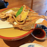 Teien Saryou Minami - カレイ煎餅揚げ。ポン酢をつけて食べます。余すことなく全て食べられるそう