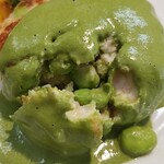 キッチン ブルー グローブ - 中にも枝豆が沢山！？