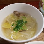 キッチン ブルー グローブ - キャベツスープのアップ