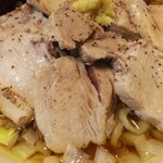 金町製麺 - チャーシュー拡大（肉そば）