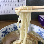 Kouraku - 手打ちのピロピロ麺。