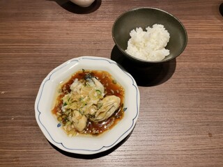 China hata 36 - 蒸し牡蠣の葱と生姜和えとご飯