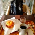 サンドッグイン　神戸屋 - カレーコロッケ&タマゴS ￥341 コーヒー ￥341