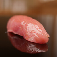 鮨 あらい - 背ヒレの境