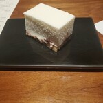 茅乃舎 - 締めくくりは小豆いりのレアチーズで満足。