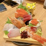寿司と天ぷら ニューツルマツ - 目利きの魚屋箱盛り　999円（税別）