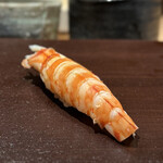 千葉たかおか - これまた立派な車海老。
      どこか野趣が感じられて、甘いだけじゃないのがいい。