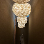 千葉たかおか - 落花生をイメージしたライトなど、八重洲から千葉へのエントランスとしての演出も素敵です。