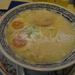 餃子の王将 - 黄色い麺と味玉入り