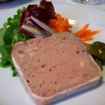 ビストロ プペ - ３）フォアグラと鶏白レバーのムース
