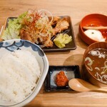 肉汁餃子のダンダダン - 油淋鶏定食