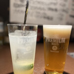 鉄板バルclap - 自家製ジンジャー酎ハイ@550とプレモル@550