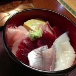 Kazuhana - 新鮮なネタを使った海鮮丼！ 鯵、イカ、マグロ、ハマチ！？とボリューム満点で最高！