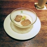 クローバーステーキハウス - 新玉ねぎの冷製ポタージュ。