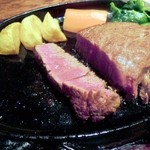 クローバーステーキハウス - 何も付けずにいただきます。