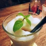 クローバーステーキハウス - ミントの葉。