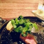 クローバーステーキハウス - ほうれん草は、しっかりしていて水っぽさはありませんでした。