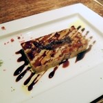 クローバーステーキハウス - フォアグラとドライ無花果のバルサミコ酢ソース。