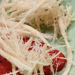 四季彩ダイニング　春 - 椰子の繊維を煮詰めた時の煙だろうか？
      燻製のような香りが微かに来る。
      
      自然由来のふわ〜っと溶けていく甘さがたまらない！
      ヤミツキになりそう(๑⃙⃘´༥`๑⃙⃘)