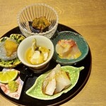 湊 - 右手３時の方向のは、おじさんって魚？共食い？