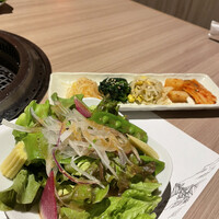 近江うし 焼肉 にくTATSU 青山本店 - 