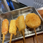 ひげ勝 - ウィンナー、チーズ、チーズ、山芋