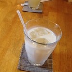 Guranrokku - ランチセットのドリンクに豆乳がある。