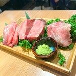 焼肉一心たん助 旦 - 