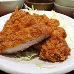 とんかつは飲み物。 - ロースかつ1.5倍定食（山盛）肉の日増量890円（惣菜３種類無料、ご飯おかわり無料）