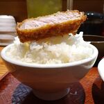 とんかつは飲み物。 - ロースかつ1.5倍定食（山盛）肉の日増量890円（惣菜３種類無料、ご飯おかわり無料）