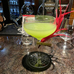 バー エグザゴーヌ - R5.3  青りんごと香水の香り付きのカクテル