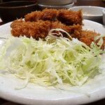 とんかつは飲み物。 - ロースかつ1.5倍定食（山盛）肉の日増量890円（惣菜３種類無料、ご飯おかわり無料）