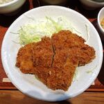 とんかつは飲み物。 - ロースかつ1.5倍定食（山盛）肉の日増量890円（惣菜３種類無料、ご飯おかわり無料）