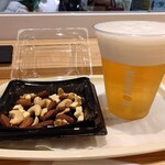 ドトールコーヒーショップ - 生ビールアサヒスーパードライ 390円 チーズミックスナッツ 290円