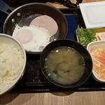 吉野家 - 料理写真:ハムエッグ納豆定食