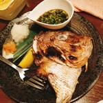 弥助 - 真鯛かま塩焼き