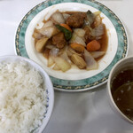 Ajino Marimo - 本日の日替わり定食、黒酢酢豚　¥830-