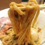 自家製麺 つきよみ - 特製明太バターまぜそば 麺リフト