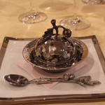 トゥ・ラ・ジョア - あららっ、またまた素敵な器ですね　(2013/07)