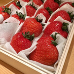 みえ田 - デザート　苺