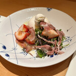 みえ田 - ブッラータチーズ　苺　生ハム