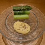 みえ田 - 茹でたて　極太アスパラ