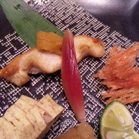 仁 - 金目鯛焼・鱗揚げ・玉子焼