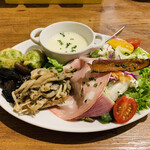 パスタバル スプーニャ - 前菜盛り合わせ