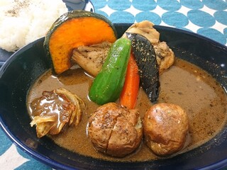 Kawaraya soup curry - チキンと野菜(1200円)ジャガイモ増量中