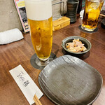 yakki鶏 - お通しの鶏は脂が乗って美味く期待が膨らむ